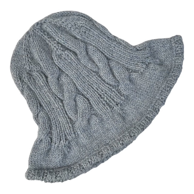 Manos de Yuraq - Gorro con trenzas