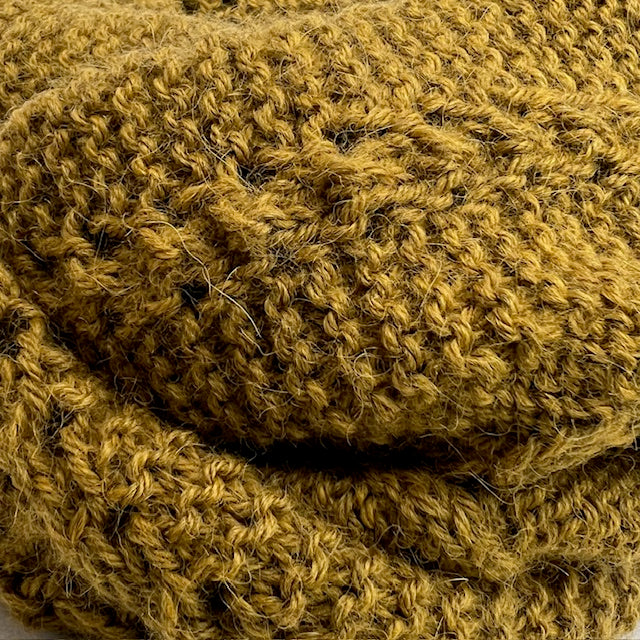 Cuello dorado hecho a mano